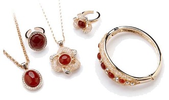 惠州瑞紅飾品加盟店形象解析 如何通過(guò)視覺(jué)設(shè)計(jì)展現(xiàn)品牌魅力