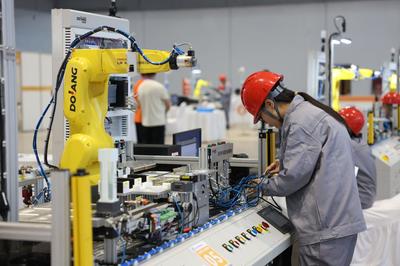 毫厘之間展技藝，智能工廠進(jìn)賽場(chǎng) 信息技術(shù)領(lǐng)域106個(gè)賽項(xiàng)亮相第二屆山東省職業(yè)技能大賽